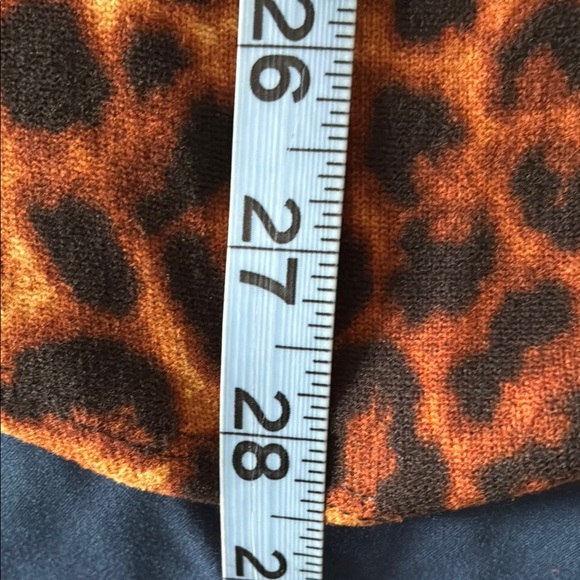 Honeyme Black and Brown Ruffled 3/4 Sleeve Blouse - Picture 5 of 6